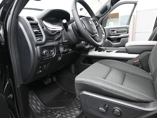 New 2026 RAM 1500 4x4 Crew Cab image 9