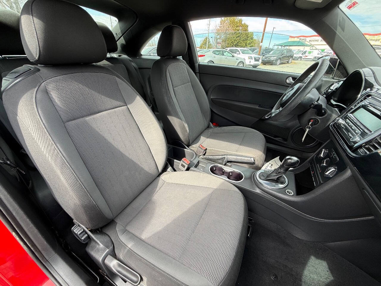 Used 2012 Volkswagen Beetle 2.5 FWD image 11