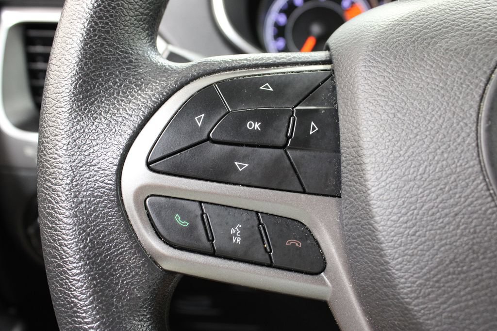 Used 2019 Jeep Cherokee Latitude w/ Popular Appearance Group FWD image 23