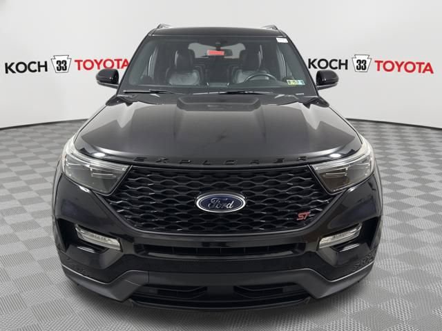 Used 2020 Ford Explorer ST w/ ST Street Pack image 2