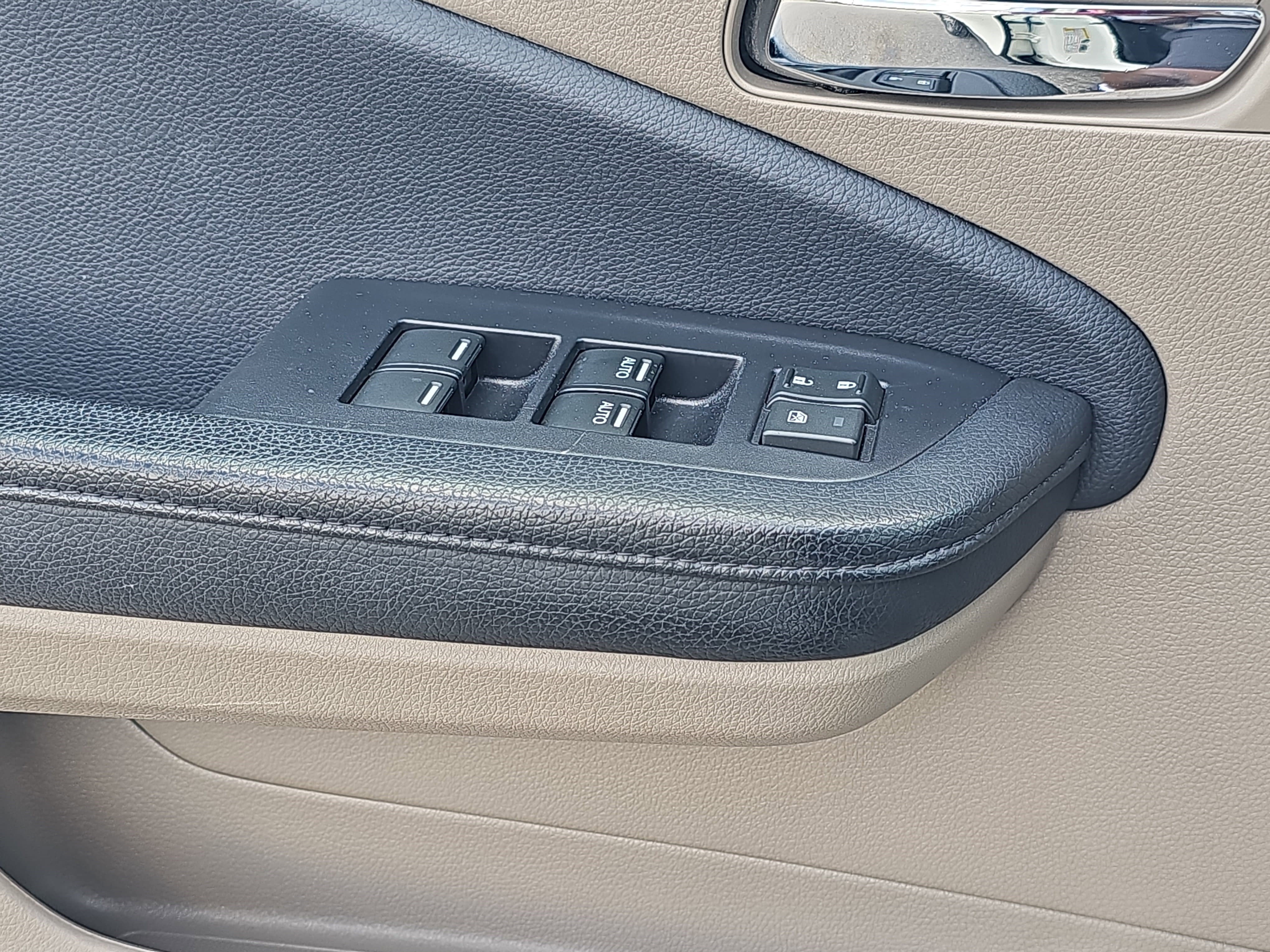 Used 2018 Honda Pilot Touring image 24