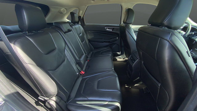 Used 2020 Ford Edge Titanium AWD/4WD image 24