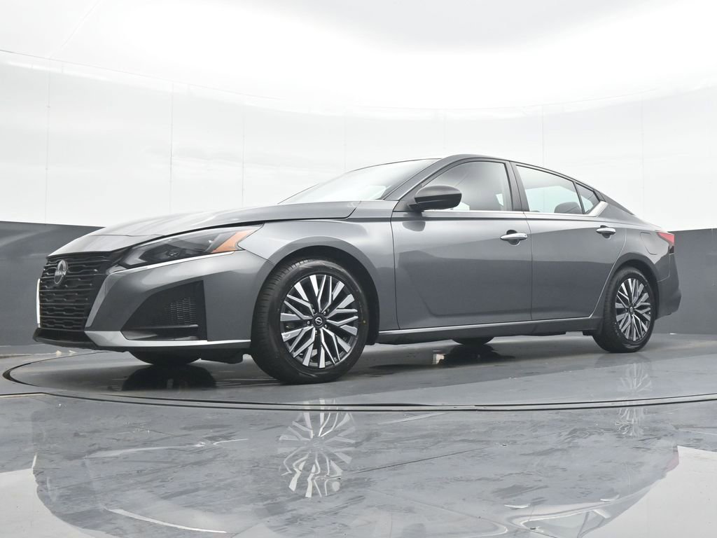 Used 2024 Nissan Altima 2.5 SV image 26