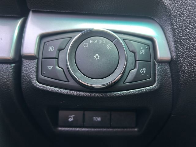 Used 2017 Ford Explorer XLT w/ XLT Technology Feature Bundle image 29