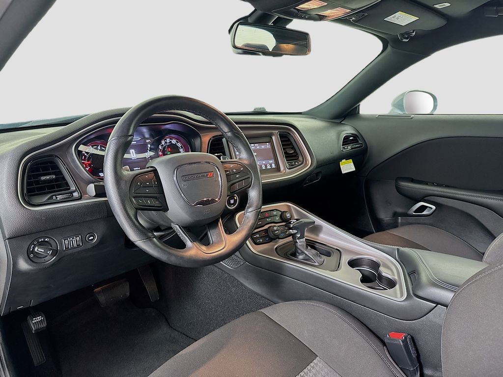 Used 2022 Dodge Challenger R/T w/ Blacktop Package image 8
