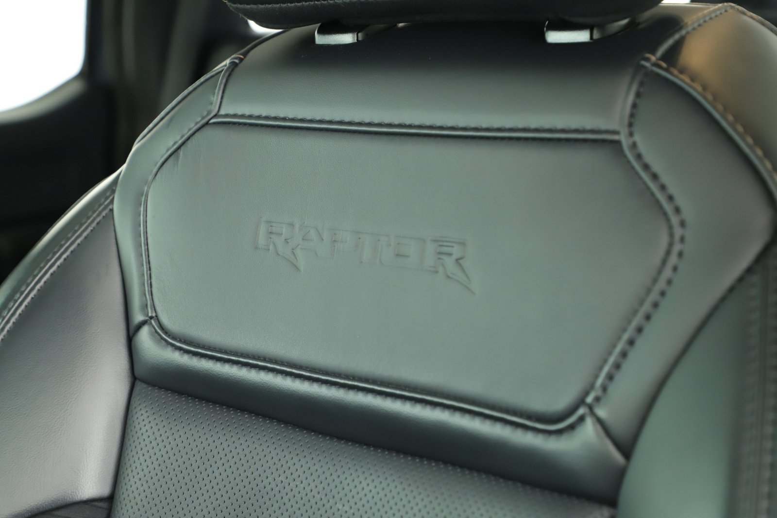 Certified 2023 Ford F150 Raptor AWD/4WD image 11