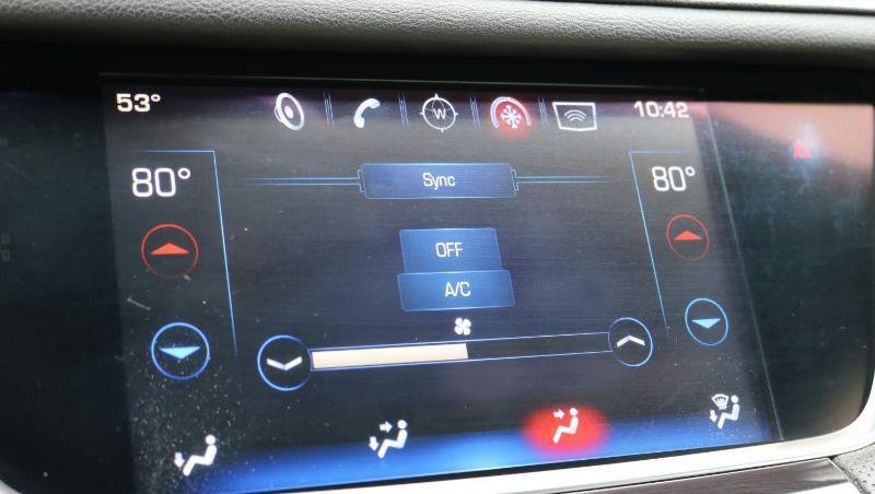 Used 2017 Cadillac XT5 FWD image 18