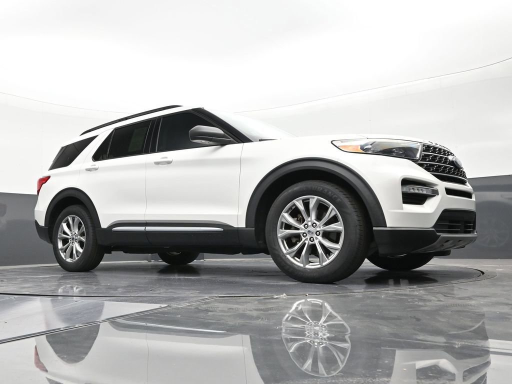 Used 2020 Ford Explorer XLT w/ Equipment Group 202A RWD image 26