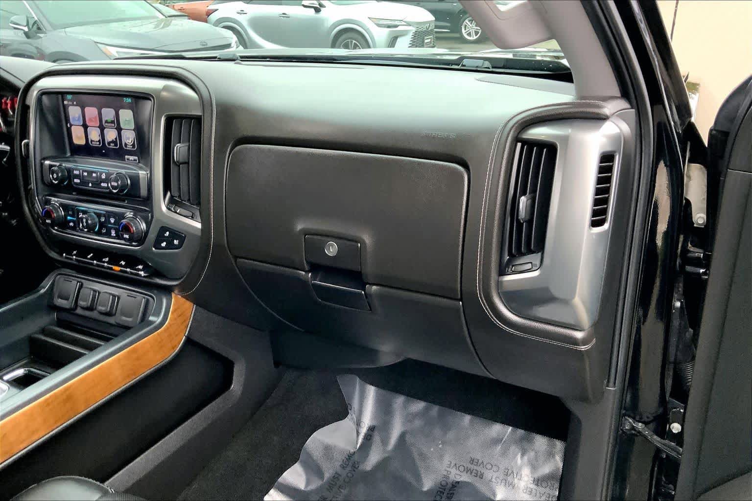 Used 2018 Chevrolet Silverado 1500 LTZ w/ Sport Package AWD/4WD image 19