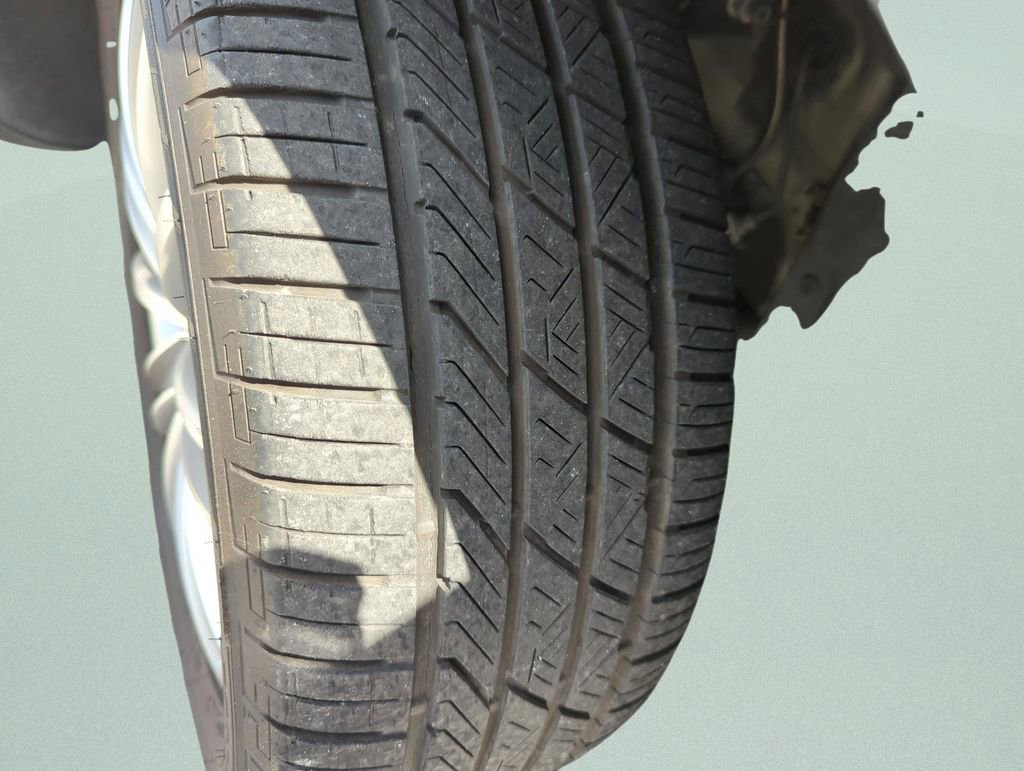 Used 2016 Volkswagen Tiguan SE image 45