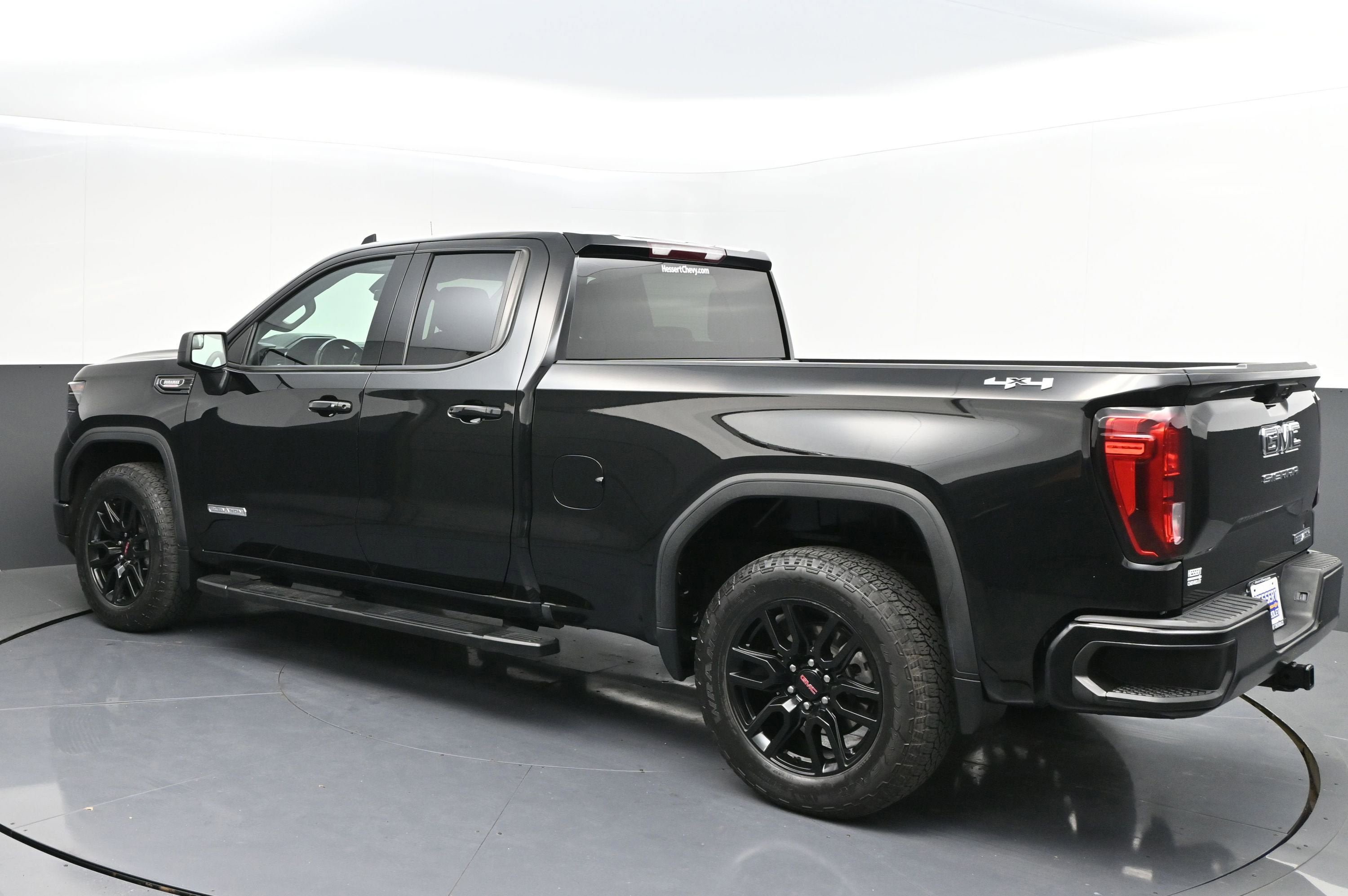 Certified 2023 GMC Sierra 1500 Elevation w/ LPO, Elevation Black Package AWD/4WD image 5