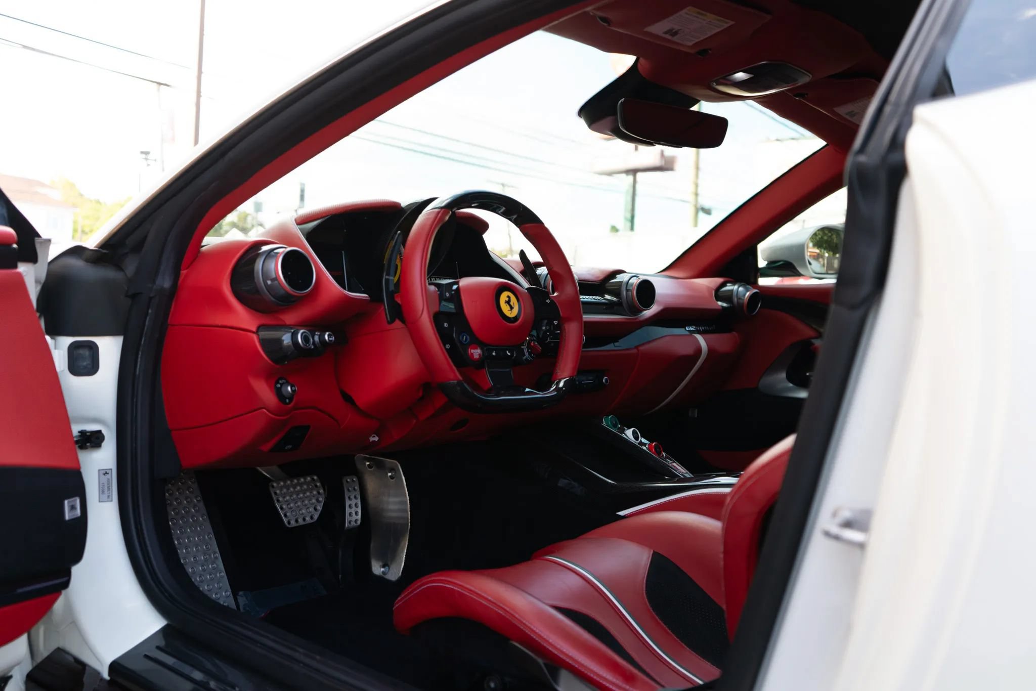 Used 2020 Ferrari 812 Superfast RWD image 60