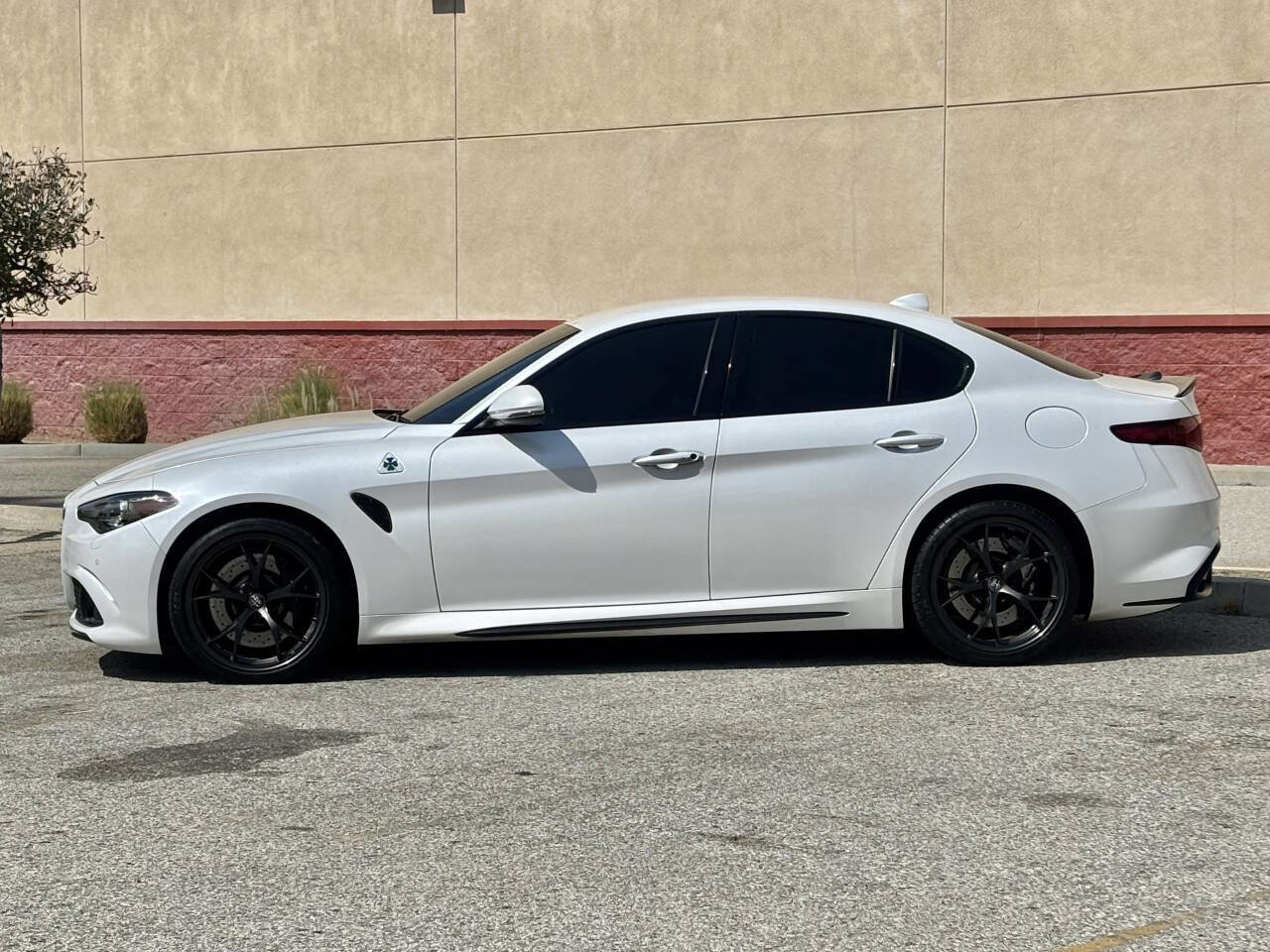 Used 2018 Alfa Romeo Giulia Quadrifoglio w/ Driver Assist Dynamic Package image 3