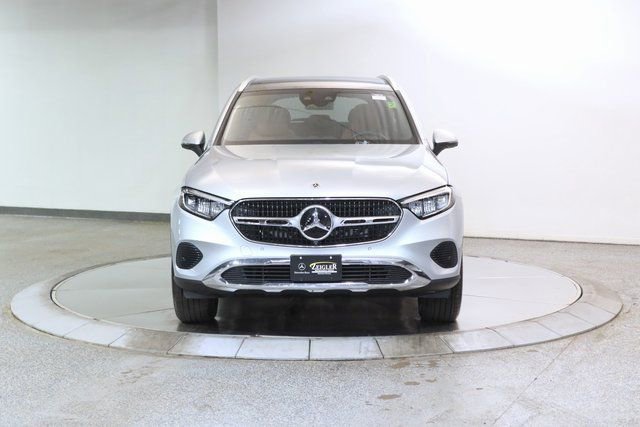 Used 2025 Mercedes-Benz GLC 350e 4MATIC w/ Driver Assistance Package image 13