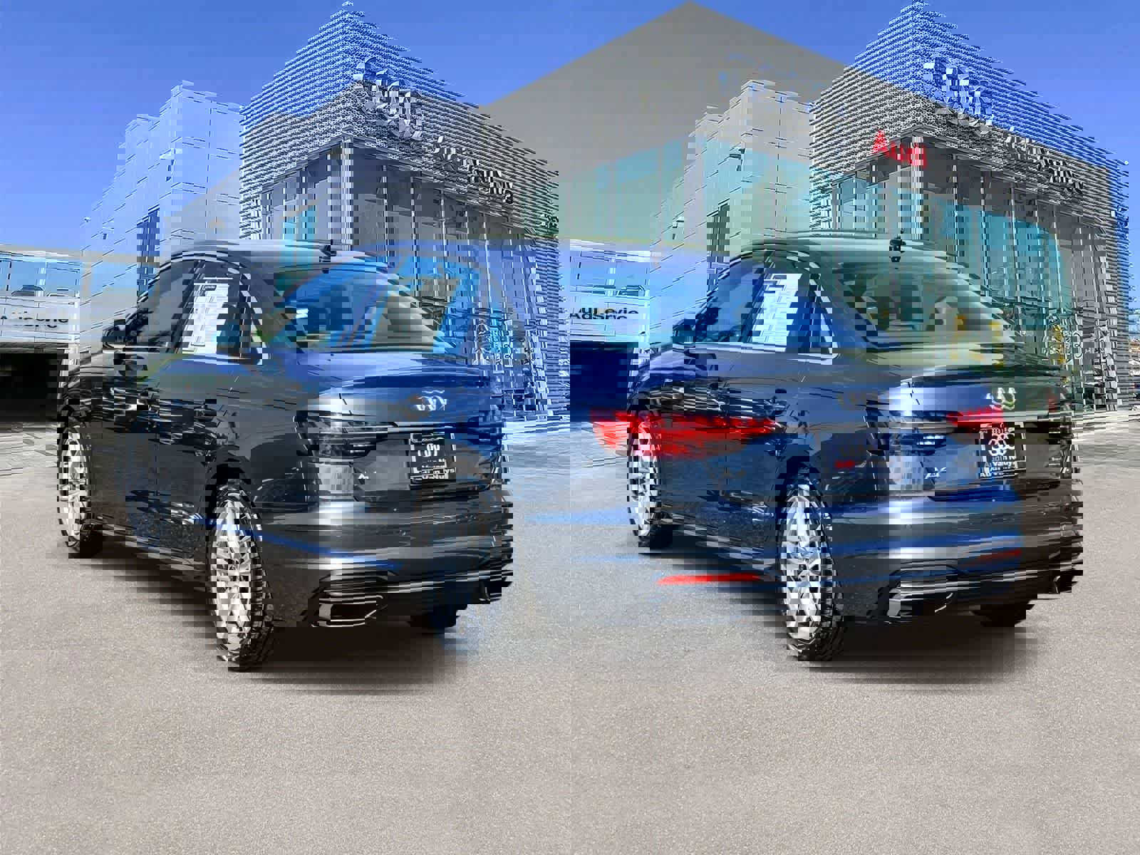 Used 2023 Audi A4 2.0T Premium Plus w/ Premium Plus Package image 2