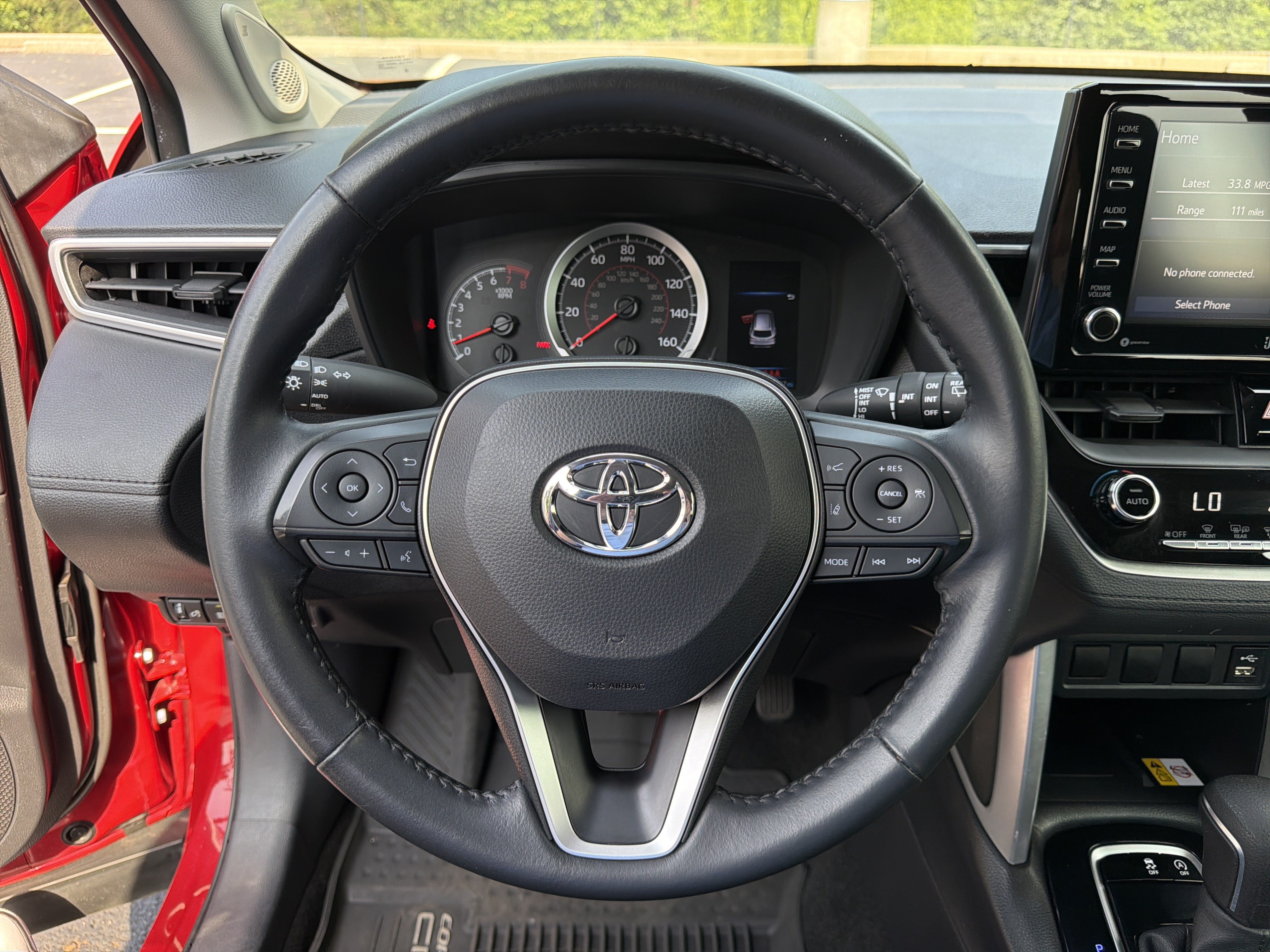 Used 2022 Toyota Corolla Cross LE w/ Moonroof Package FWD image 23