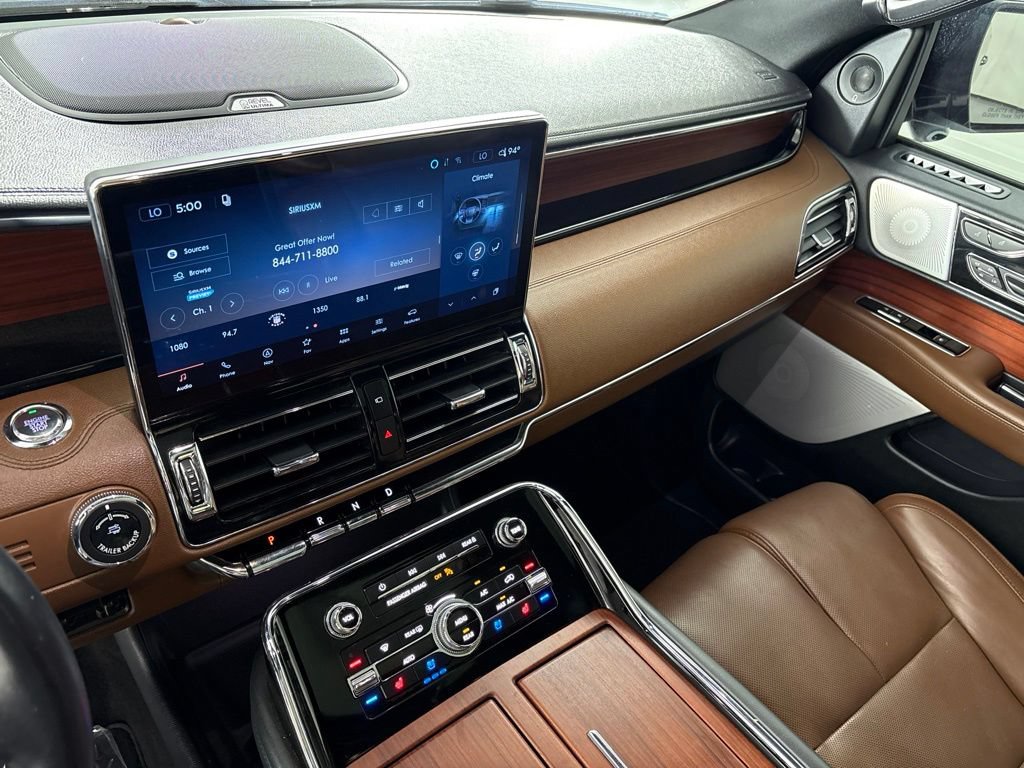 Used 2023 Lincoln Navigator L Reserve AWD/4WD image 37
