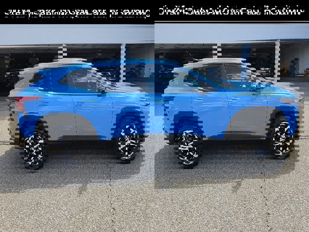 Used 2024 Chevrolet Trax RS w/ Sunroof Package image 2