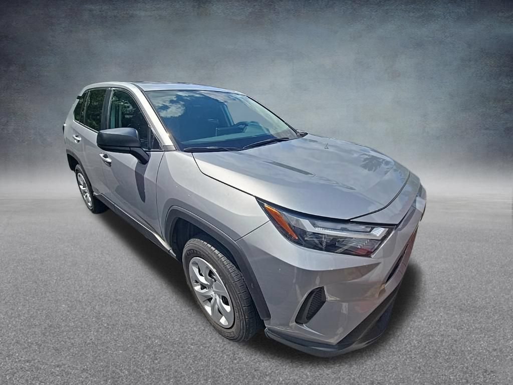 Used 2025 Toyota RAV4 LE AWD/4WD image 8