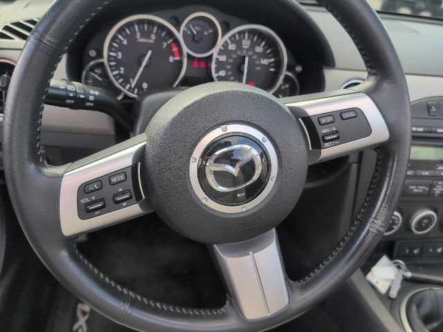 Used 2011 MAZDA MX-5 Miata Grand Touring RWD image 20