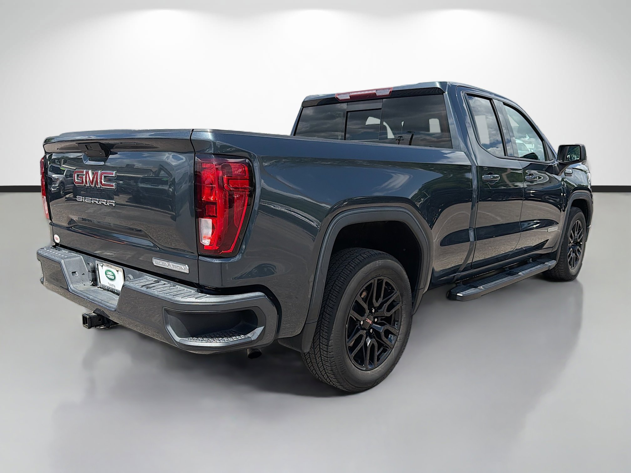 Used 2020 GMC Sierra 1500 Elevation w/ Elevation Value Package RWD image 5