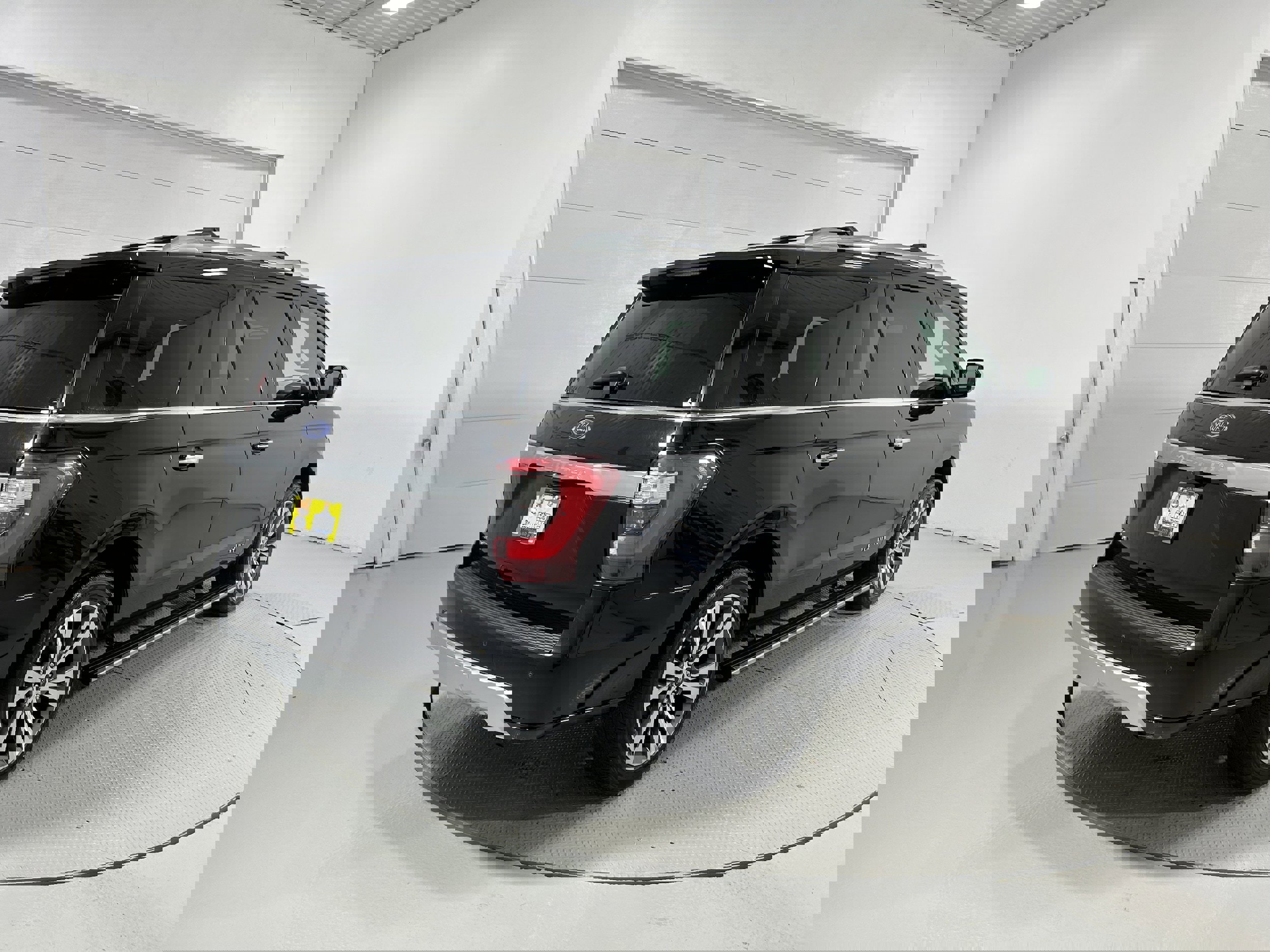 Used 2021 Ford Expedition Platinum image 41