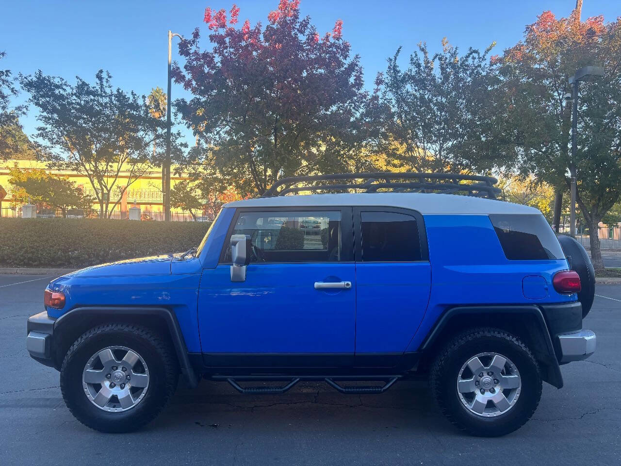 Used 2007 Toyota FJ Cruiser 2WD image 9