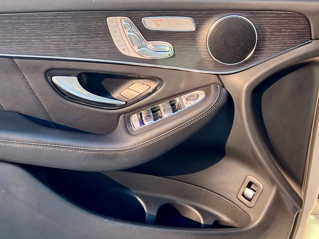 Certified 2022 Mercedes-Benz GLC 300 4MATIC image 28