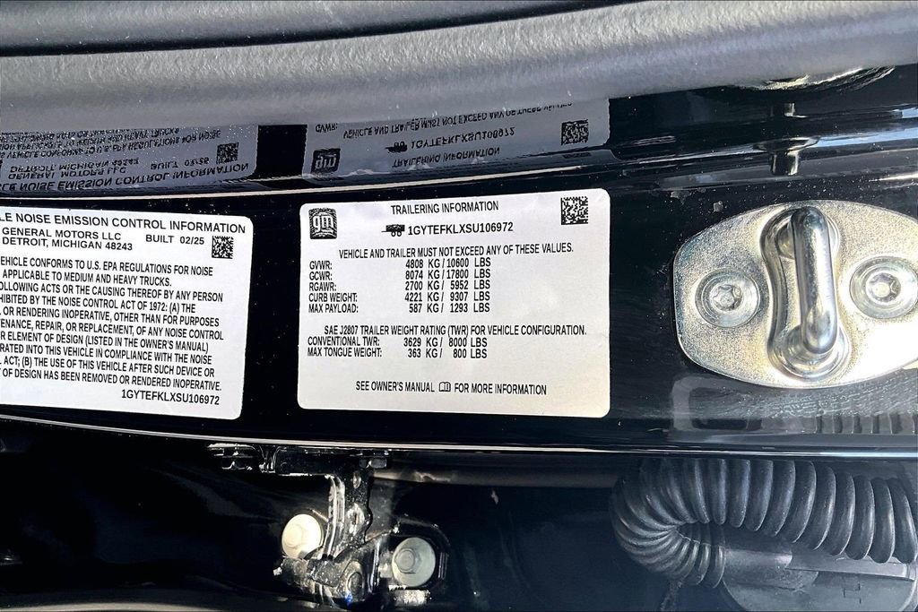 Certified 2025 Cadillac Escalade IQ Sport 2 image 19