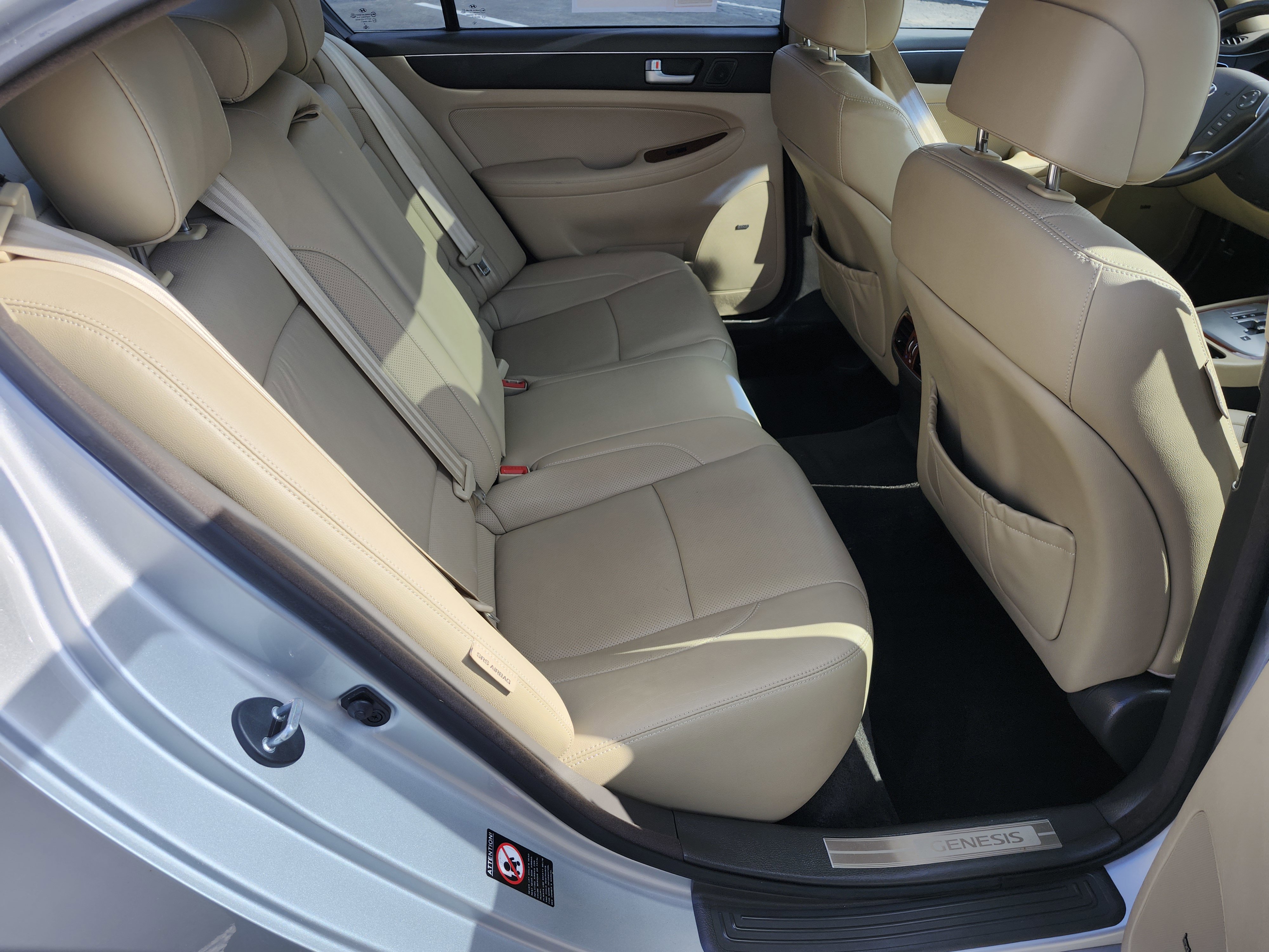 Used 2013 Hyundai Genesis 3.8 w/ Premium Pkg image 20