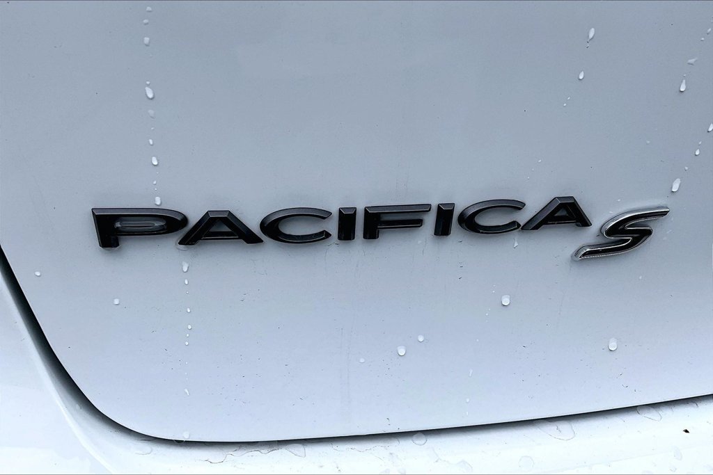 Certified 2026 Chrysler Pacifica Select w/ S Appearance Package FWD image 24