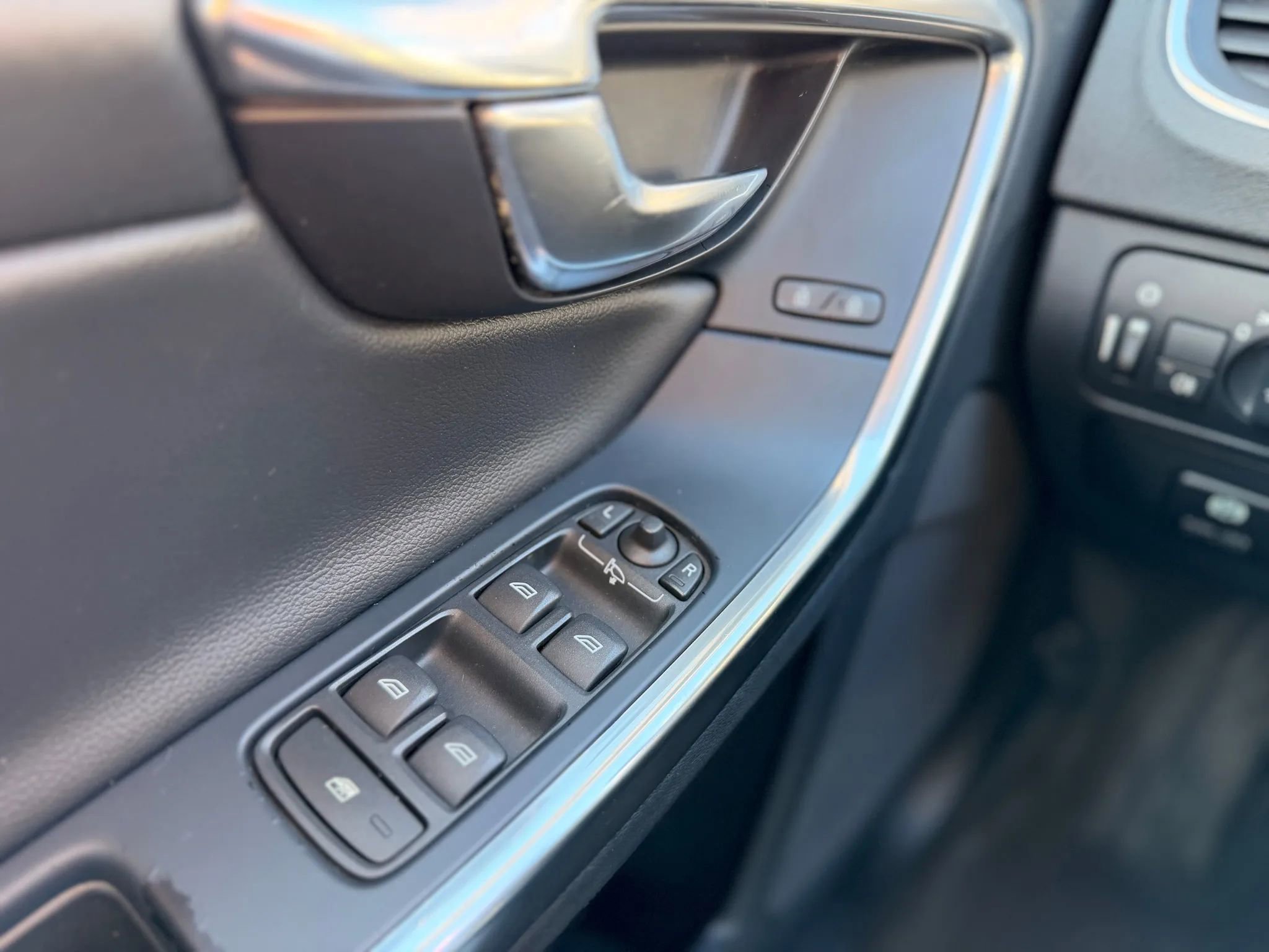 Used 2013 Volvo S60 T6 AWD/4WD image 34