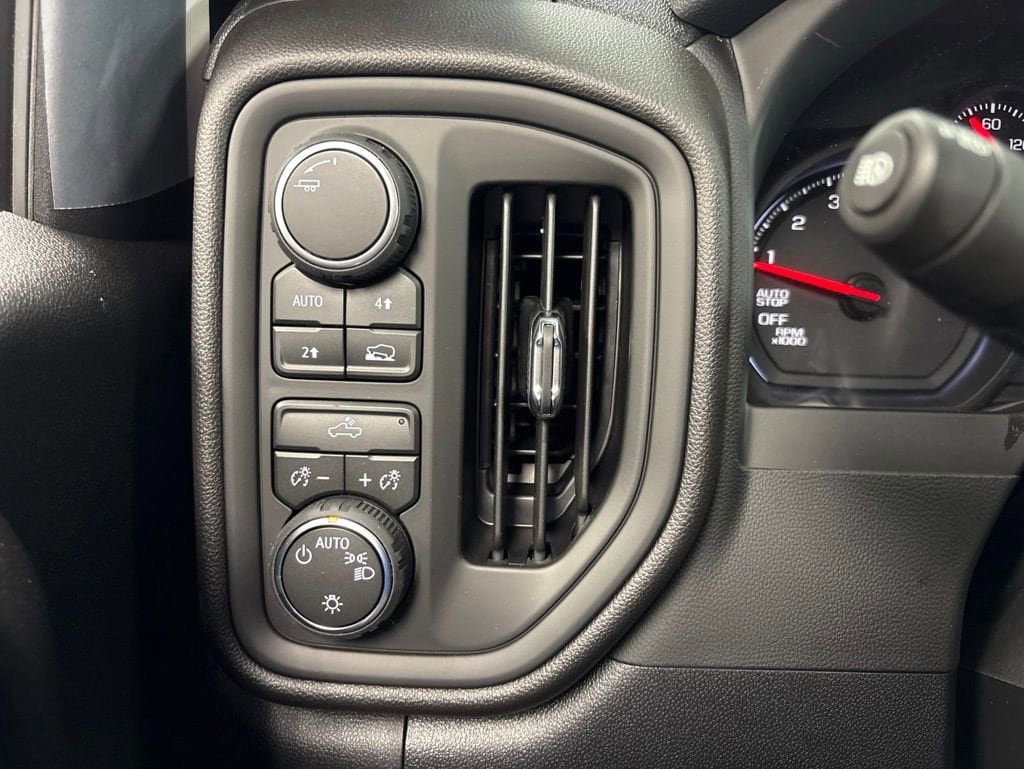 New 2026 Chevrolet Silverado 1500 Custom w/ Turbomax Blackout Package AWD/4WD image 25