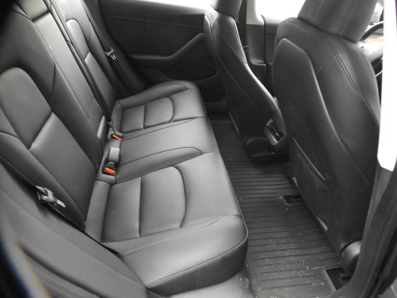 Used 2023 Tesla Model 3 Standard Range image 16