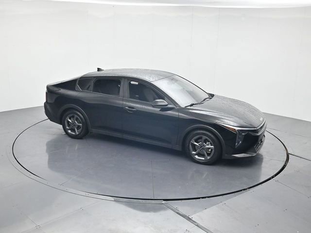 Used 2025 Kia K4 LXS image 40