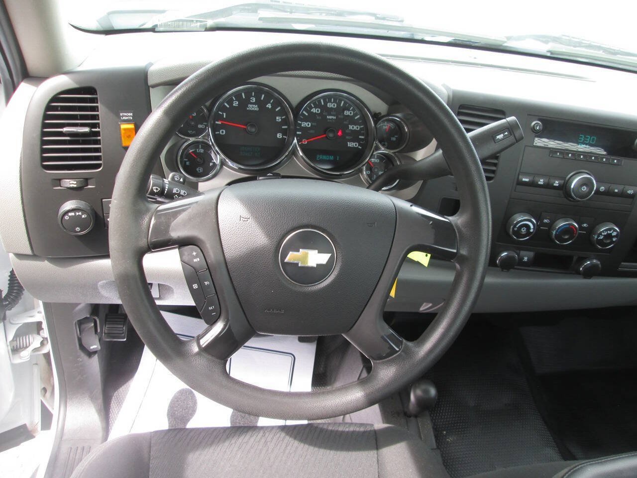 Used 2011 Chevrolet Silverado 2500 W/T AWD/4WD image 17