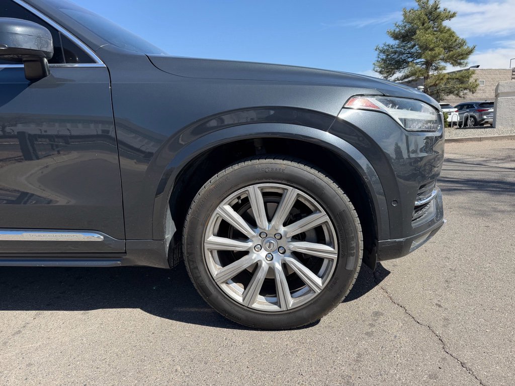Used 2016 Volvo XC90 T6 Inscription w/ Vision Package image 4