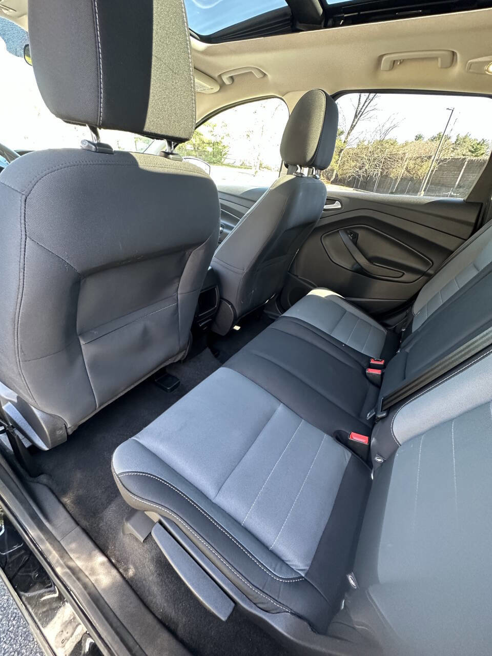 Used 2016 Ford Escape SE w/ SE Cold Weather Package image 23