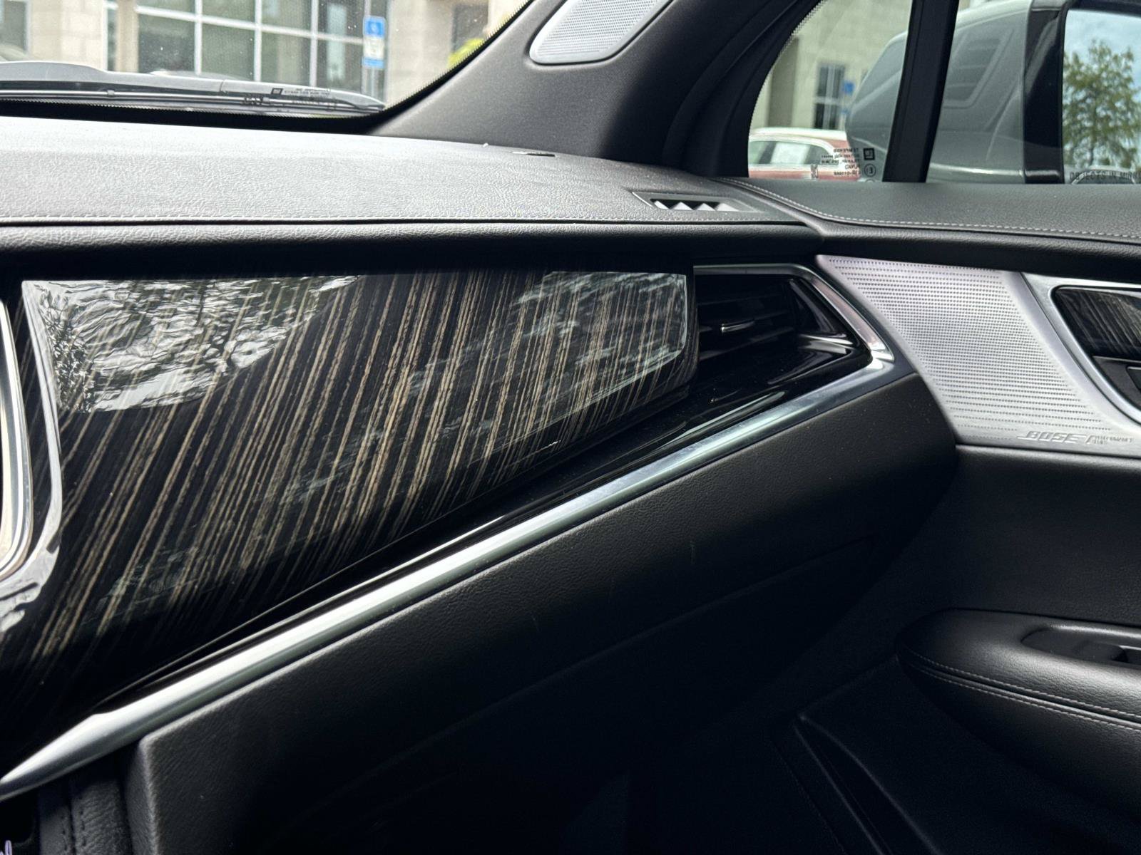 Used 2025 Cadillac XT6 Premium Luxury FWD image 26