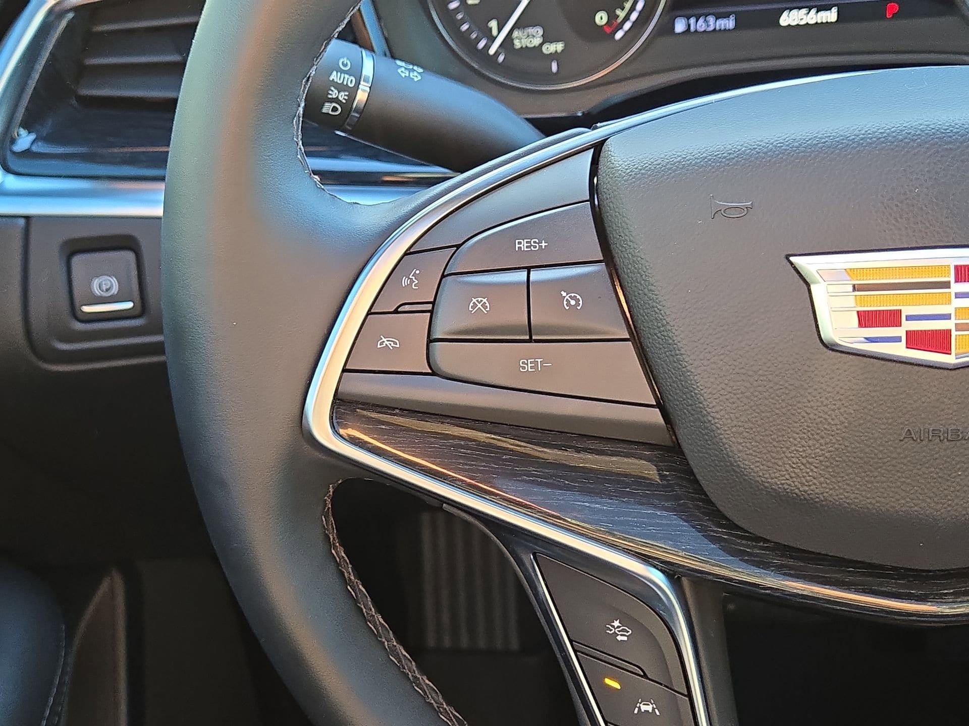 New 2025 Cadillac XT5 Premium Luxury w/ Technology Package FWD image 21