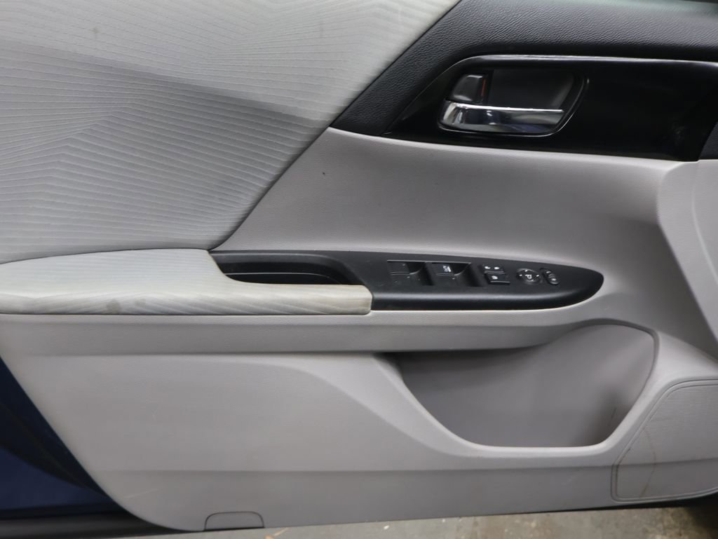Used 2016 Honda Accord LX image 16