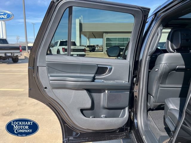 New 2026 Ford Expedition Platinum w/ Stealth Appearance Package image 13