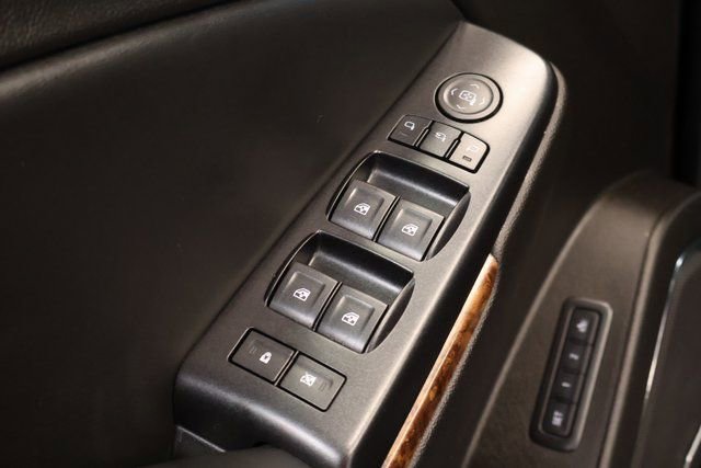 Used 2016 Chevrolet Suburban LTZ image 10