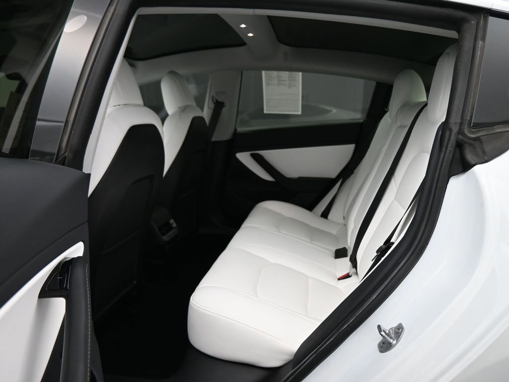 Used 2020 Tesla Model 3 Standard Range Plus image 15