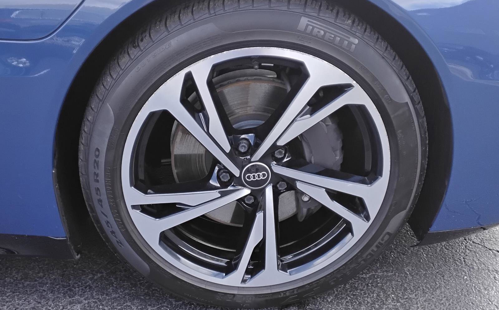 Used 2022 Audi e-tron GT Premium Plus w/ Performance Package image 8