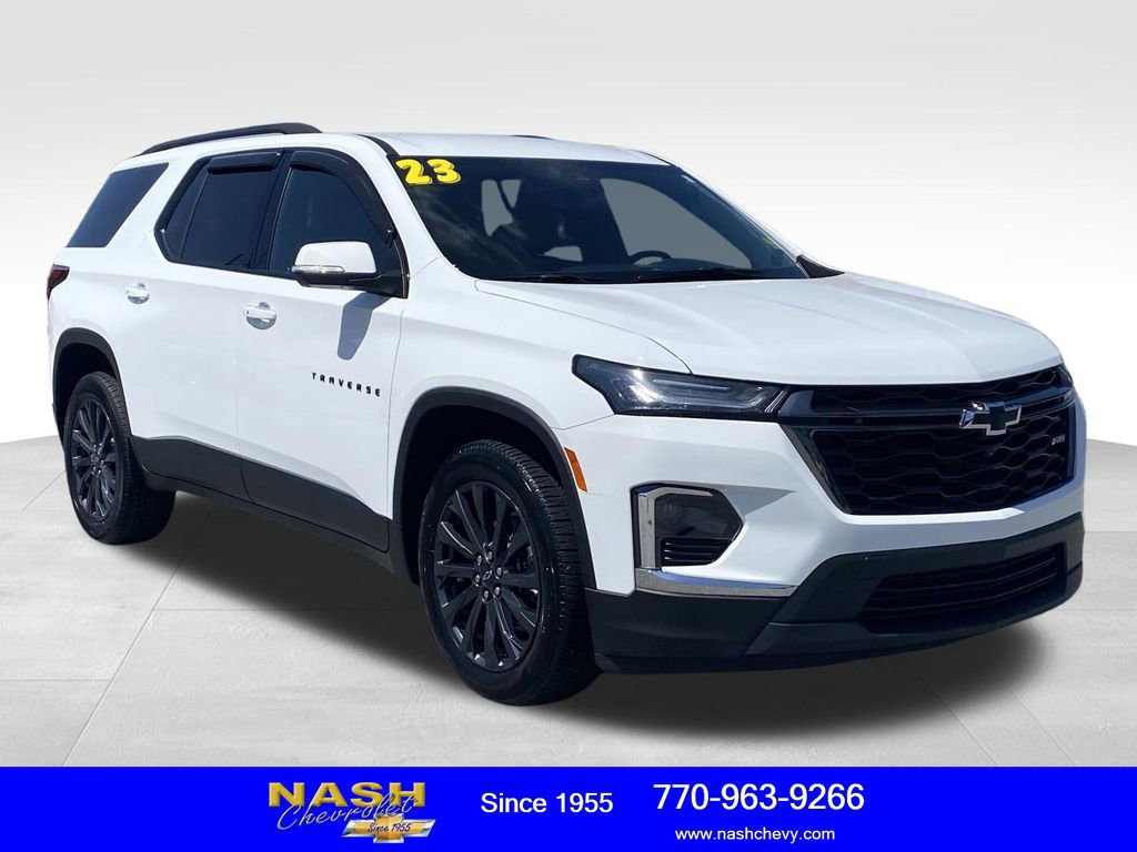 Used 2023 Chevrolet Traverse RS