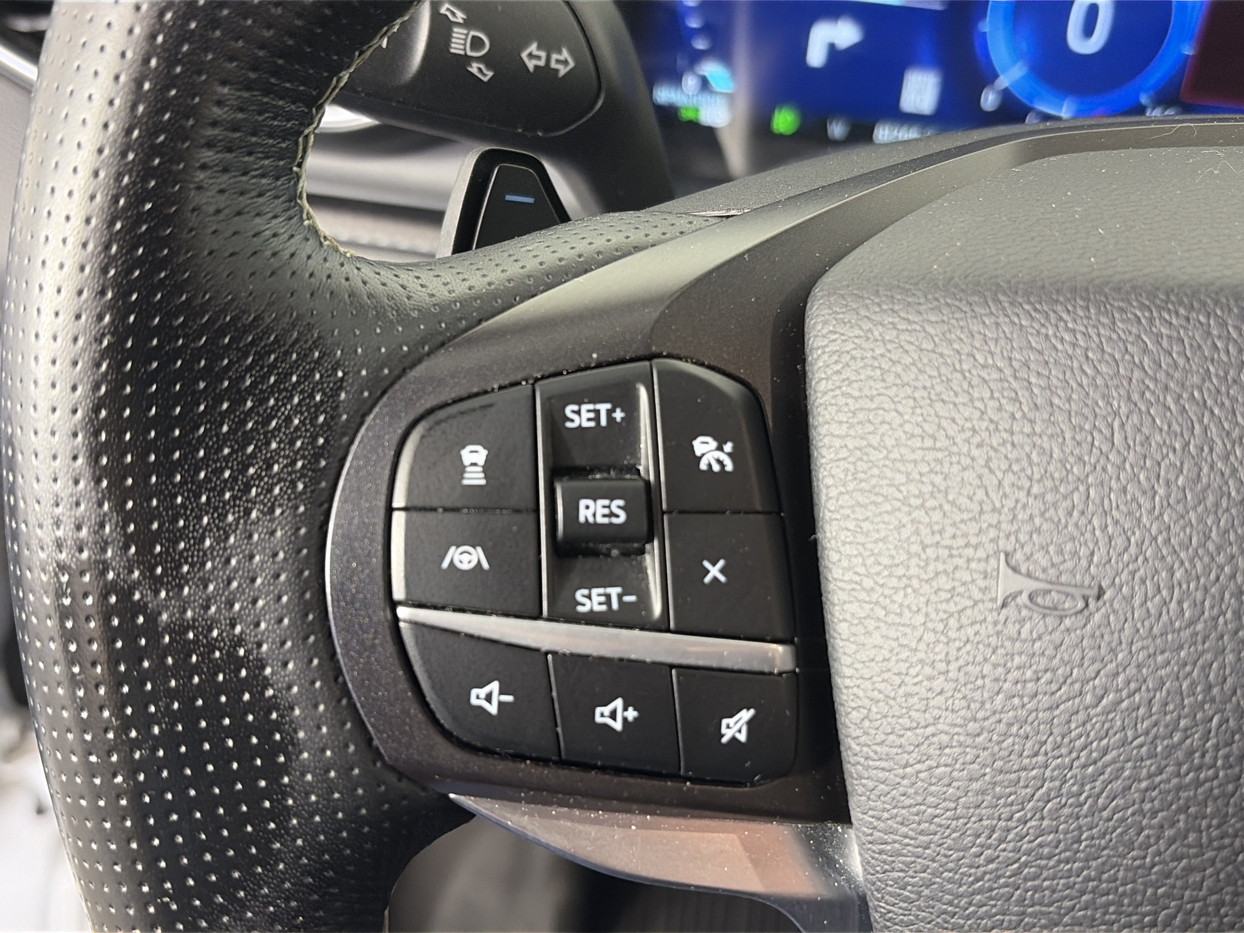 Used 2020 Ford Explorer ST w/ Premium Technology Package AWD/4WD image 38
