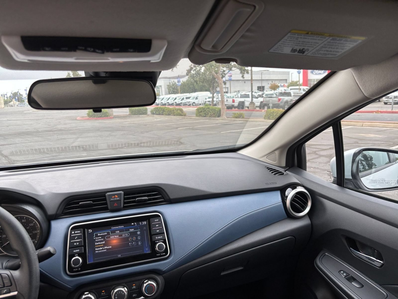 Used 2025 Nissan Versa SV FWD image 28