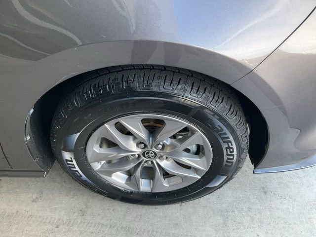 Used 2021 Toyota Sienna LE image 27