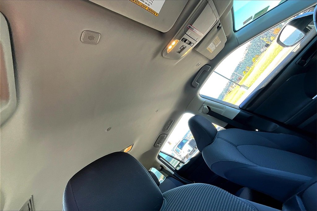 Used 2024 Toyota Highlander LE image 22